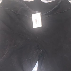 Mineral washed size 2X NWT pant.